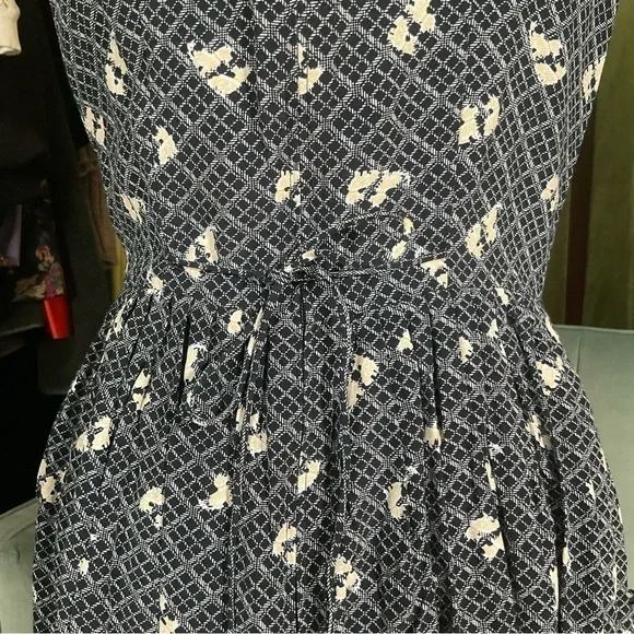 E.D. Michaels Scotty Dog Vintage Inspired Apron Dress With Pockets - Picture 5 of 7